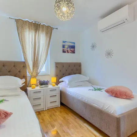 Arijana - Sunce Apartment Slatine