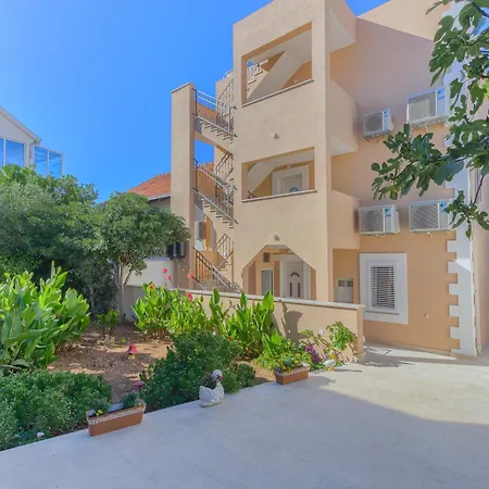 Appartement Arijana - Sunce Slatine
